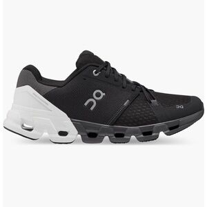 ON Cloudflyer 4
Wide Black | White 
Women 7.5 NEW